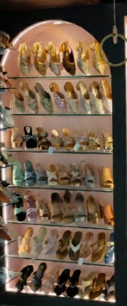 Showrooms interior design in Mumbai by Orchids Interior